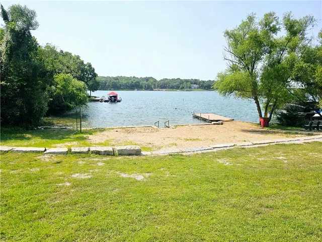 $48,000 | 18-22 Rose Marie Drive, Linn Valley, KS 66040