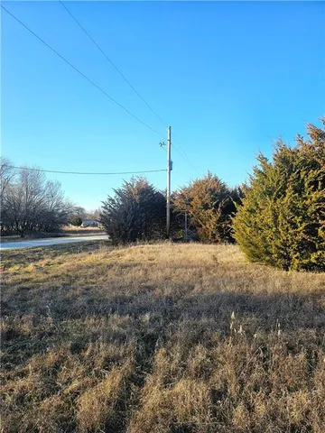 $48,000 | 18-22 Rose Marie Drive, Linn Valley, KS 66040