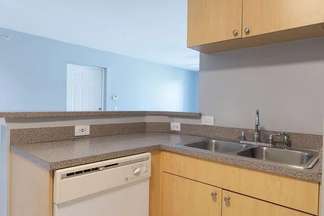 $200,000 | 505 Villa Circle, Boynton Beach, FL 33435