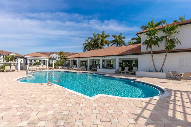 $200,000 | 505 Villa Circle, Boynton Beach, FL 33435