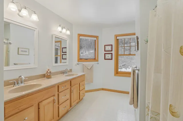 $1,195,000 | 4494 Oak Valley Road, Cross Plains, WI 53528