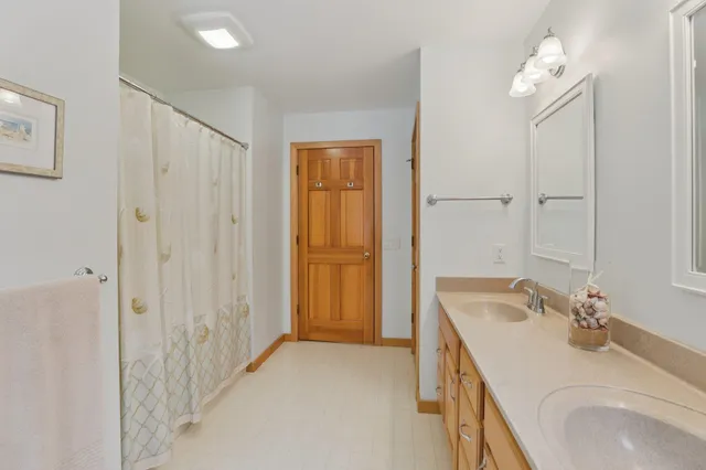 $1,195,000 | 4494 Oak Valley Road, Cross Plains, WI 53528