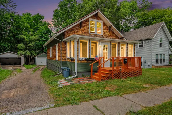 $120,000 | 258 Battle Creek Avenue, Battle Creek, MI 49037