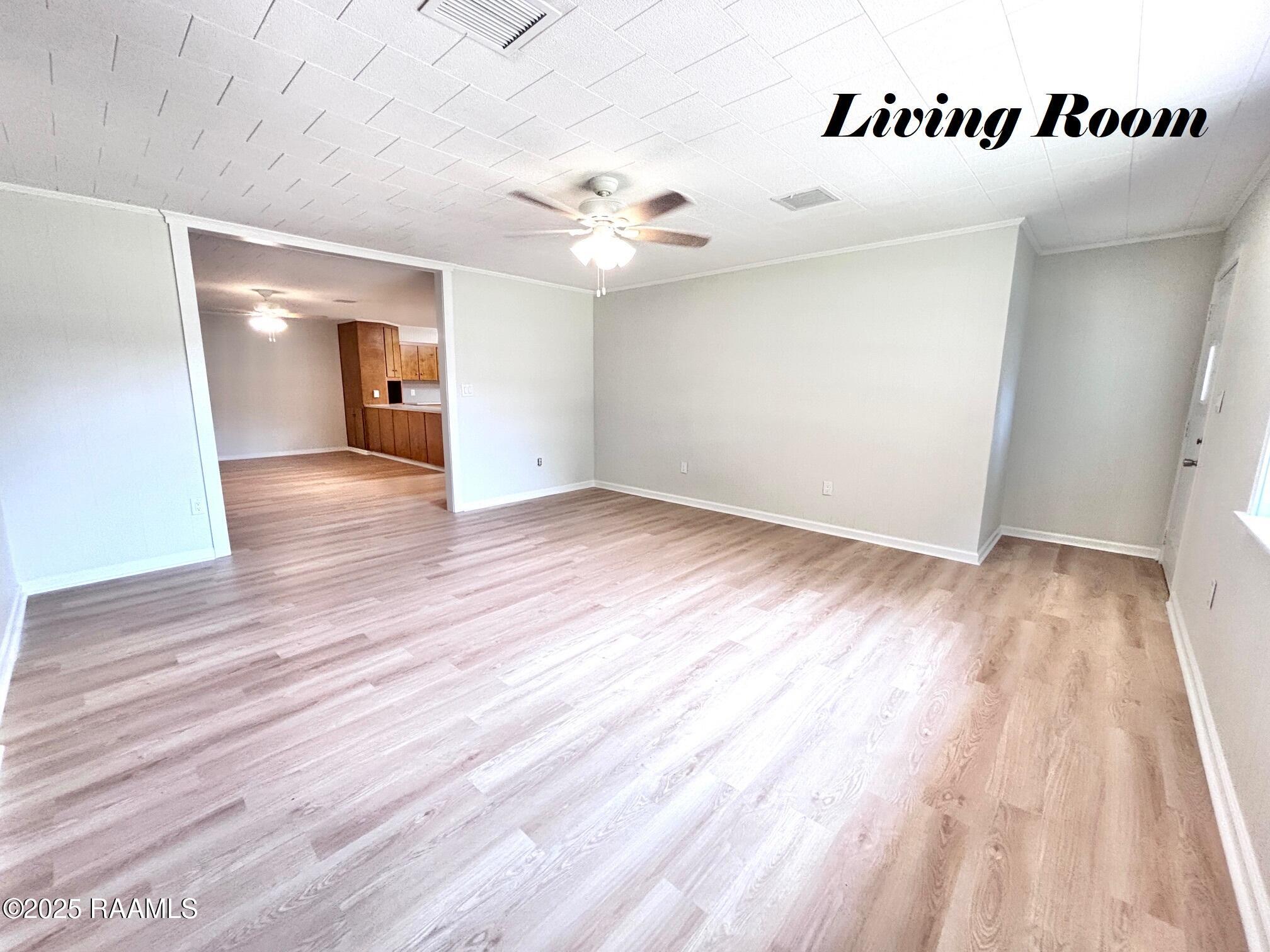 17129 Alice Road Rayne, LA 70578 - Photo 10 of 38 Living Room