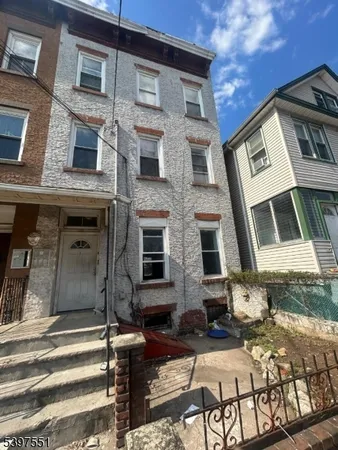 $2,050 | 146 Ripley Place, Elizabeth Port, NJ 07206