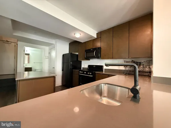 $3,999 | 1250 9th Street Northwest, Unit 214, Washington, DC 20001