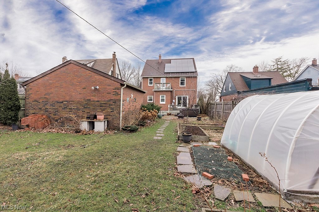 2435 Kingston Road Cleveland, OH 44118 - Photo 50 of 50 greenhouse