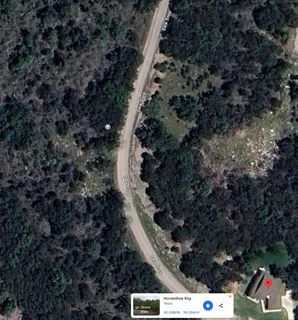 a view of entryway with outdoor space