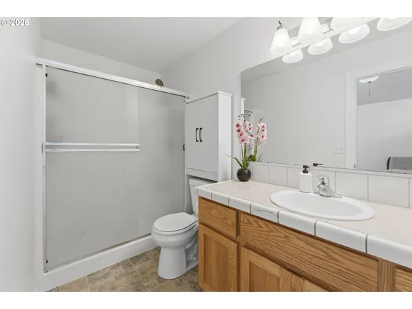 $524,900 | 5222 Northeast 25th Place, Vancouver, WA 98663