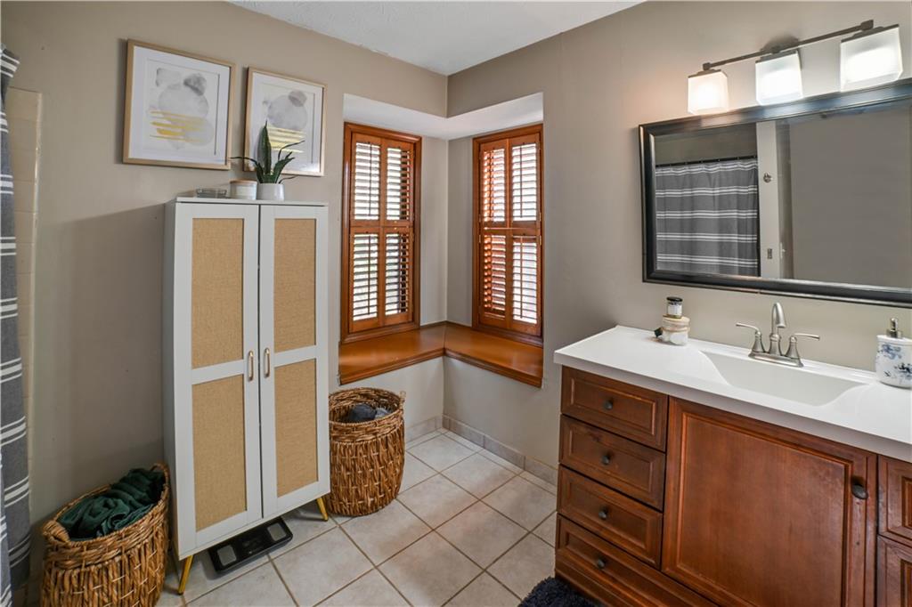1081 Oak Road Southwest Lilburn, GA 30047 - Photo 15 of 26