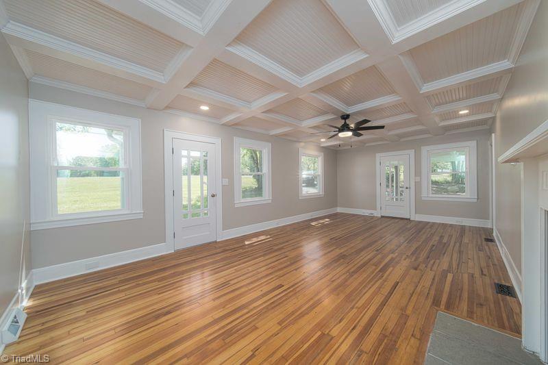 7280 Dennis Road Walnut Cove, NC 27052 - Photo 3 of 29