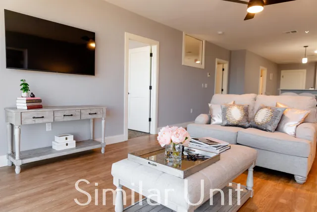 $2,365 | 1000 Elm Street, Unit 137, Manchester, NH 03101