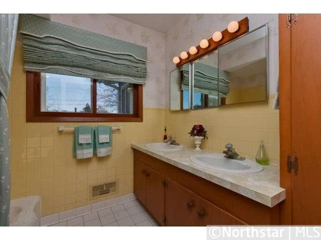 2813 Nash Road Brooklyn Center, MN 55430 - Photo 12 of 18