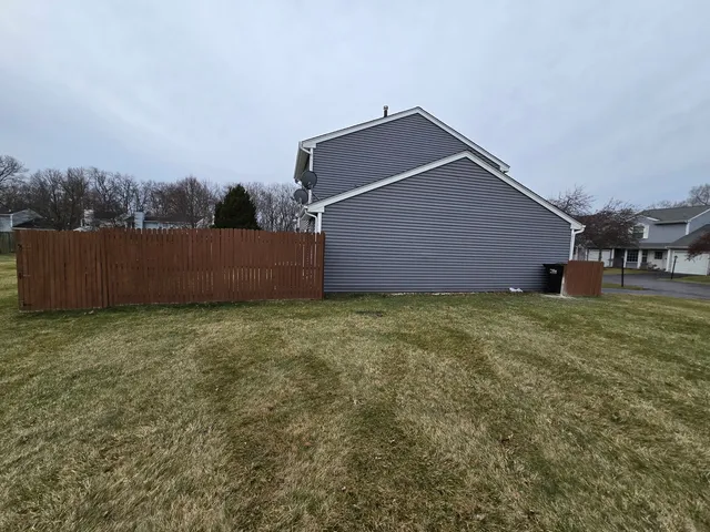 $1,995 | 3316 Huntington Lane, Island Lake, IL 60042