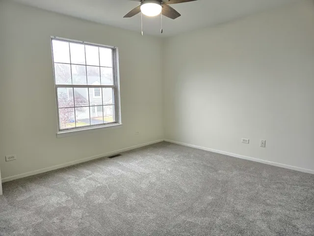 $1,995 | 3316 Huntington Lane, Island Lake, IL 60042