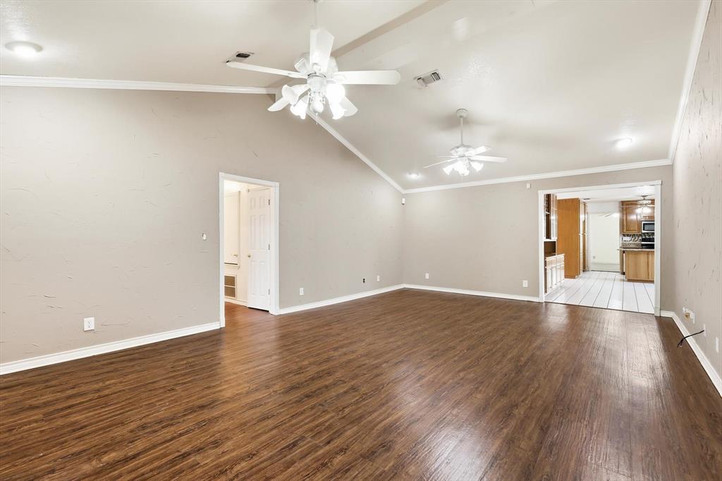 123 Valley Ranch Road Sherman, TX 75092 - Photo 6 of 40 Living room