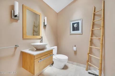 $3,795,000 | 12 Stallion Trail, Greenwich, CT 06831