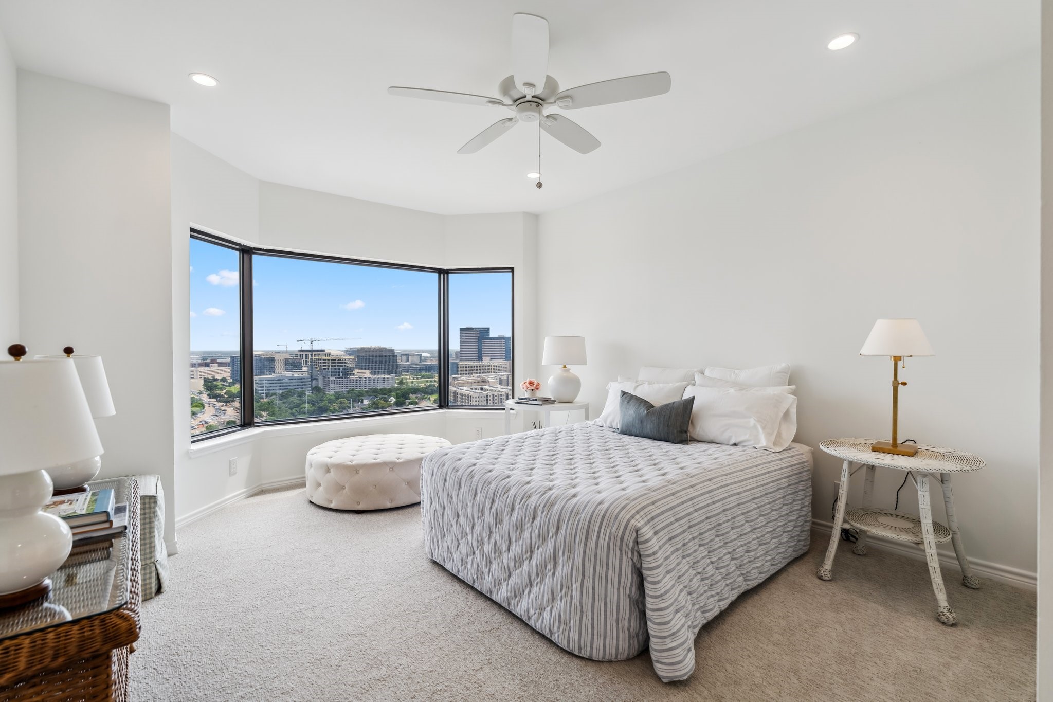 2001 Holcombe Boulevard, Unit 2305 Houston, TX 77030 - Photo 10 of 46 a bedroom with a bed and a large window