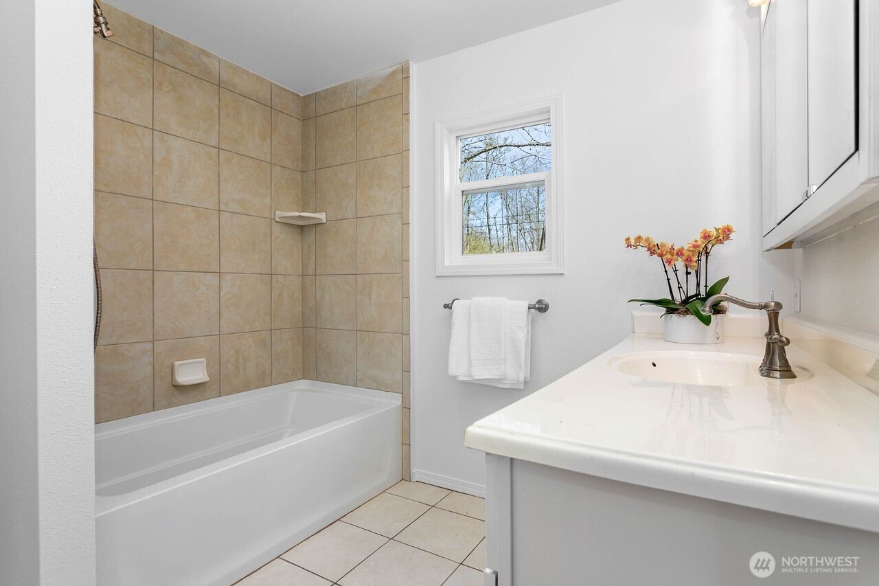 3671 Harnden Road Bellingham, WA 98226 - Photo 21 of 39 Gallery Image 21