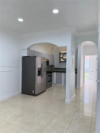 $2,600 | 7070 Northwest 177th Street, Unit 10710, Hialeah, FL 33015