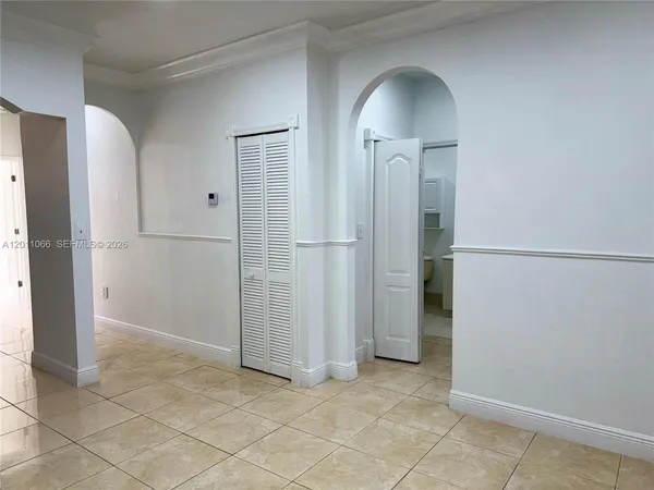 $2,600 | 7070 Northwest 177th Street, Unit 10710, Hialeah, FL 33015