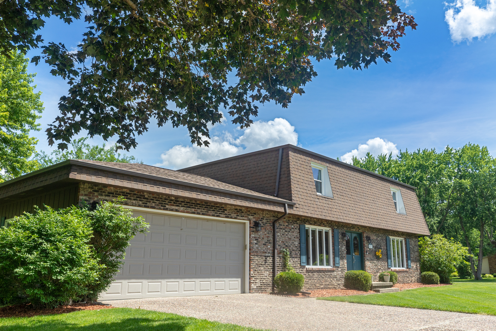 5573 Beebe Drive Rochelle, IL 61068 - Photo 2 of 33