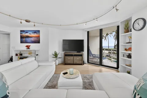 $1,695,000 | 176 Helios Drive, Unit 205, Jupiter, FL 33477
