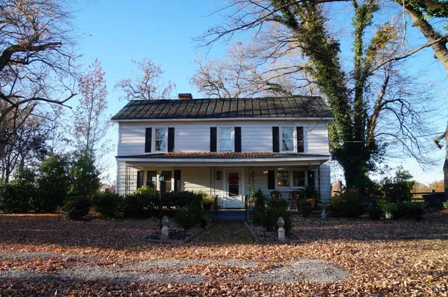 $269,900 | 10188 Stage Coach Road, Gretna, VA 24557