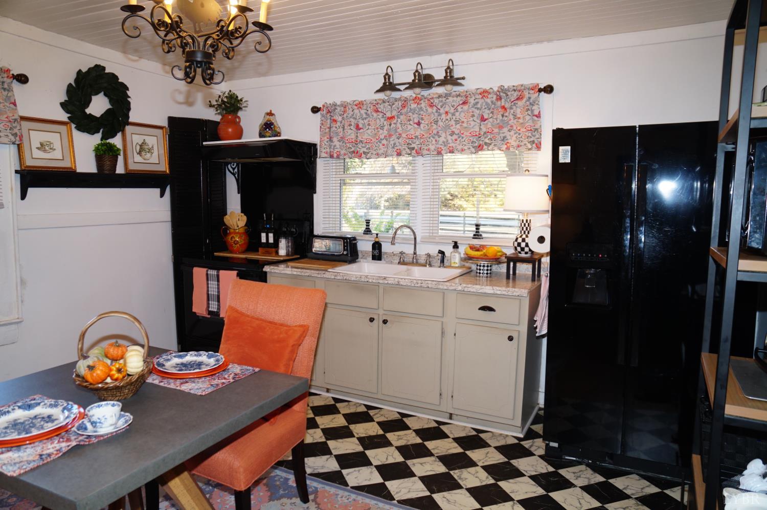 10188 Stage Coach Road Gretna, VA 24557 - Photo 10 of 64