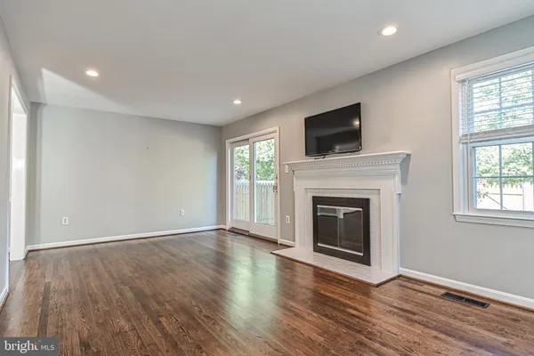 $3,100 | 7046 Leestone Street, Springfield, VA 22151