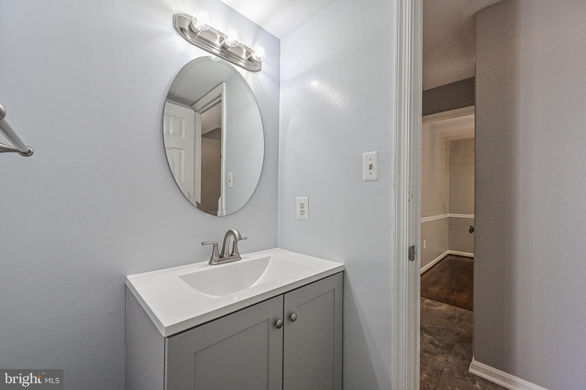 7046 Leestone Street Springfield, VA 22151 - Photo 6 of 48