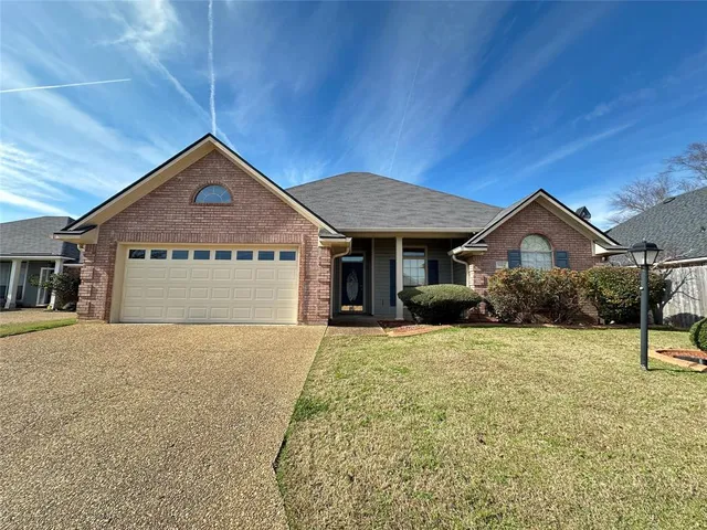 $1,900 | 9004 Pink Pearl Court, Shreveport, LA 71115