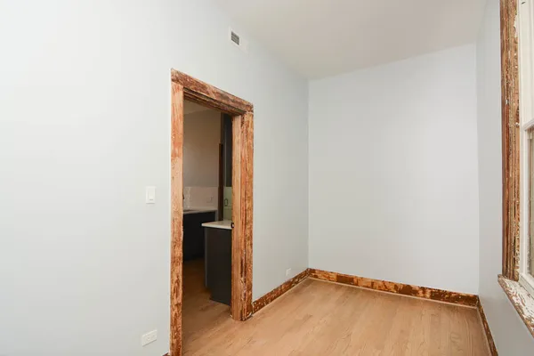 $2,200 | 949 North Winchester Avenue, Unit 1R, Chicago, IL 60622