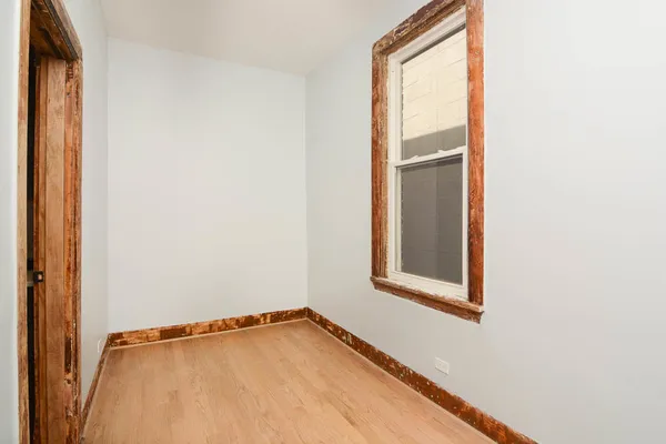 $2,200 | 949 North Winchester Avenue, Unit 1R, Chicago, IL 60622