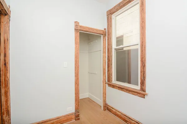 $2,200 | 949 North Winchester Avenue, Unit 1R, Chicago, IL 60622