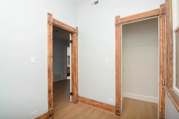 $2,200 | 949 North Winchester Avenue, Unit 1R, Chicago, IL 60622