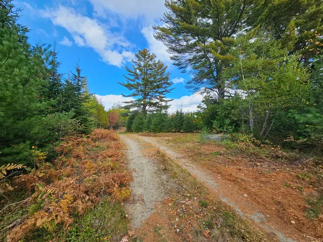 $450,000 | Green Green Field, Franklin, ME 04634