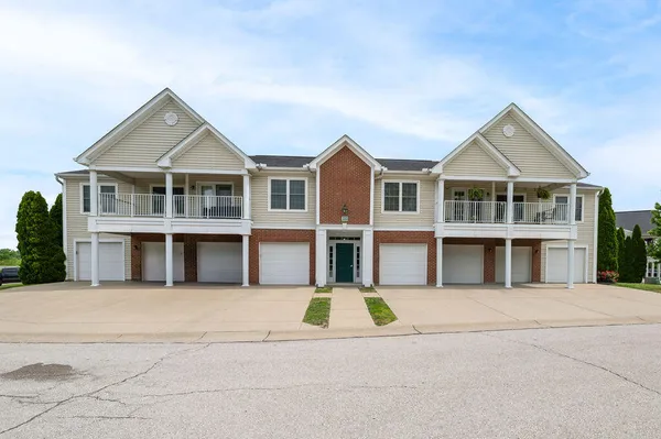 $214,000 | 333 Maiden Court, Unit 1, Walton, KY 41094