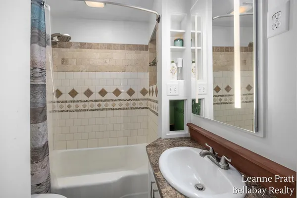 $269,000 | 636 East Colfax Street, Hastings, MI 49058