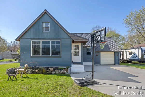 $269,000 | 636 East Colfax Street, Hastings, MI 49058