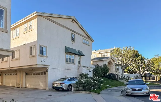 $4,500 | 5730 South Glennie Lane, Unit B, Los Angeles, CA 90016