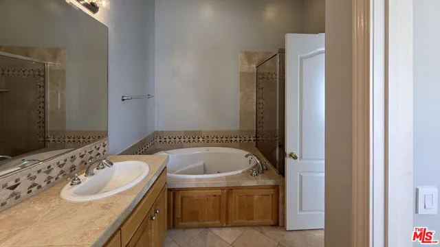 $4,500 | 5730 South Glennie Lane, Unit B, Los Angeles, CA 90016