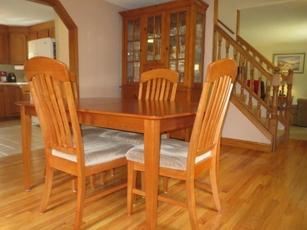 703 Maple Road Longmeadow, MA 01106 - Photo 9 of 30