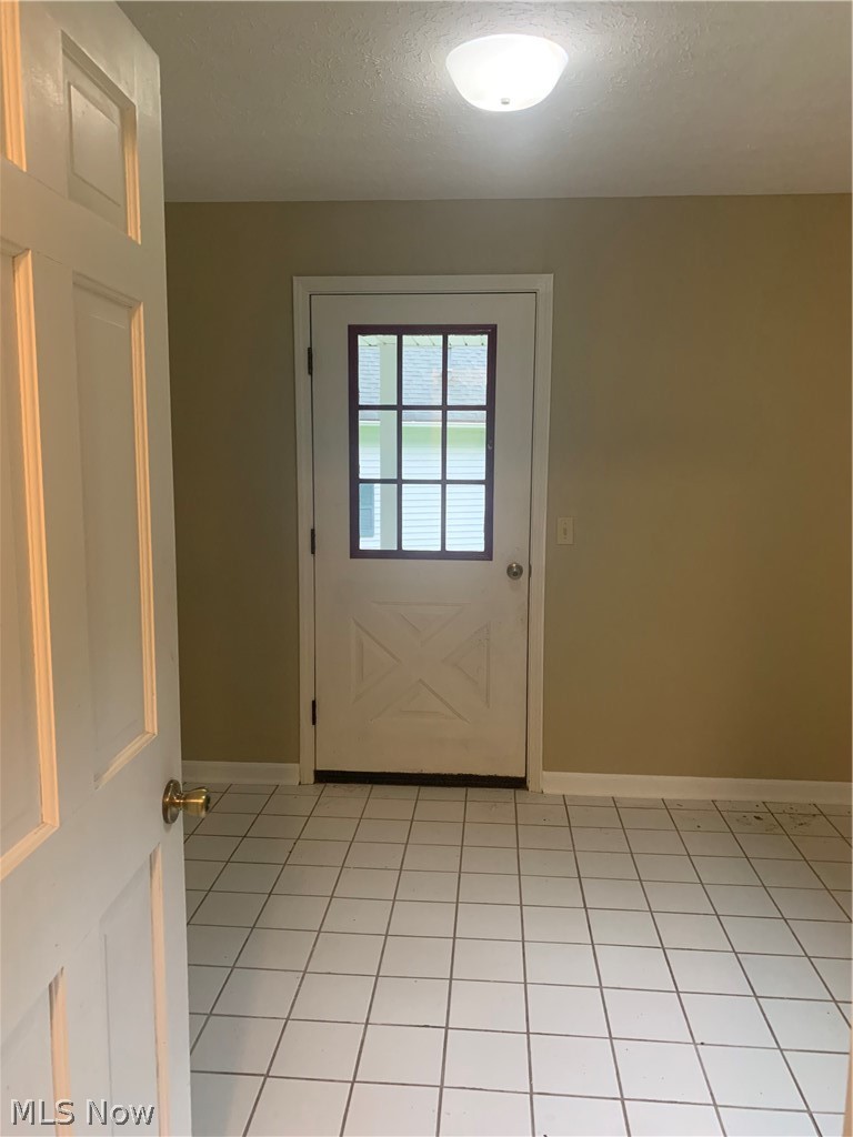 8243 Proctor Road Painesville, OH 44077 - Photo 18 of 25