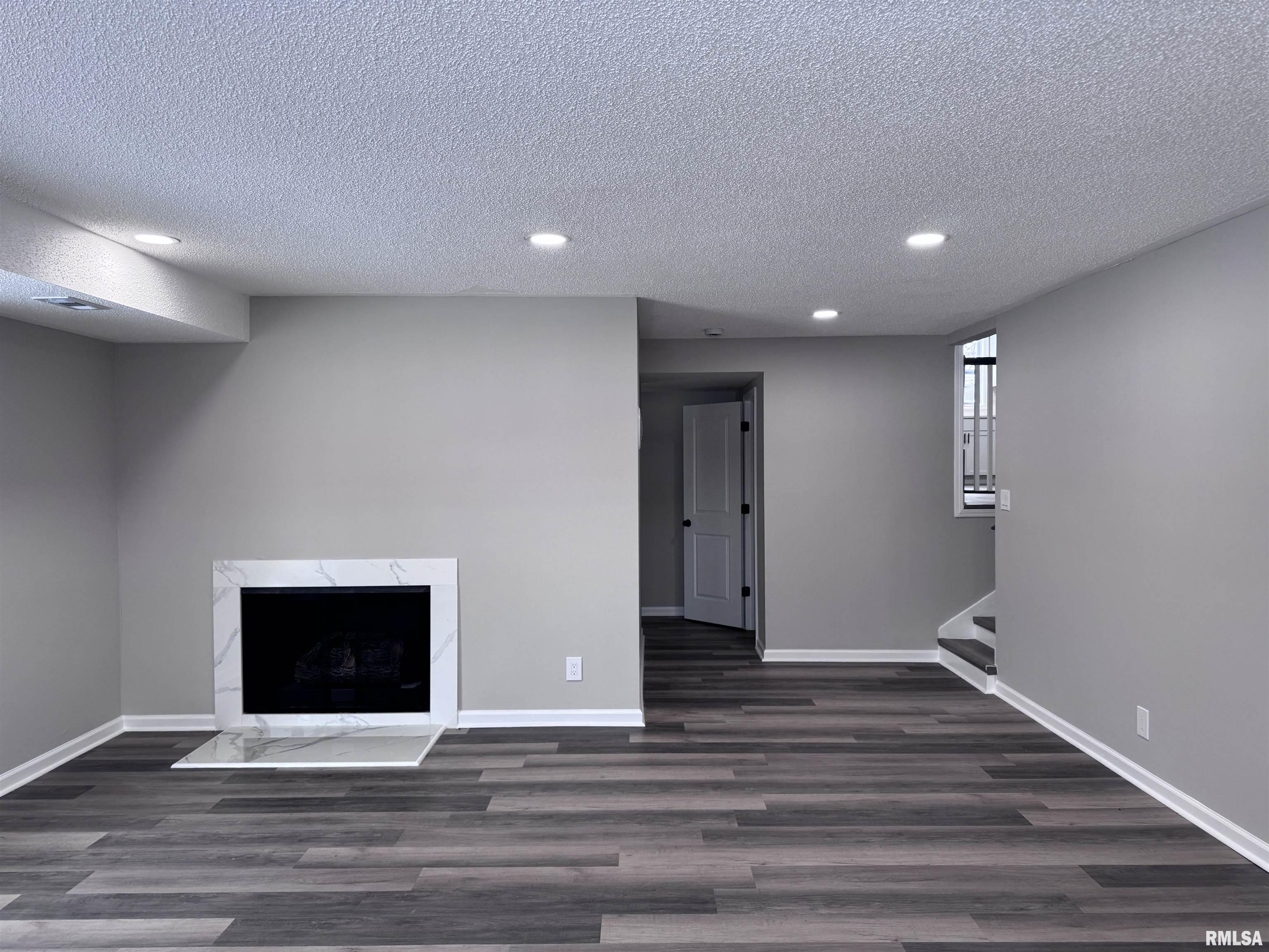 3050 East Fulton Avenue Decatur, IL 62521 - Photo 23 of 36