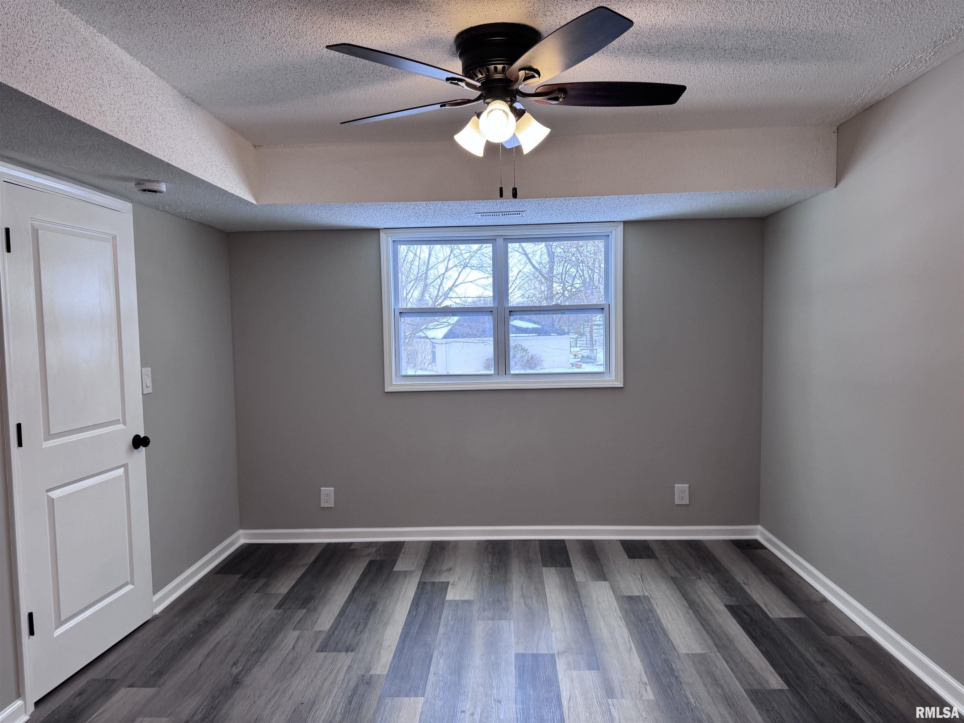 3050 East Fulton Avenue Decatur, IL 62521 - Photo 27 of 36