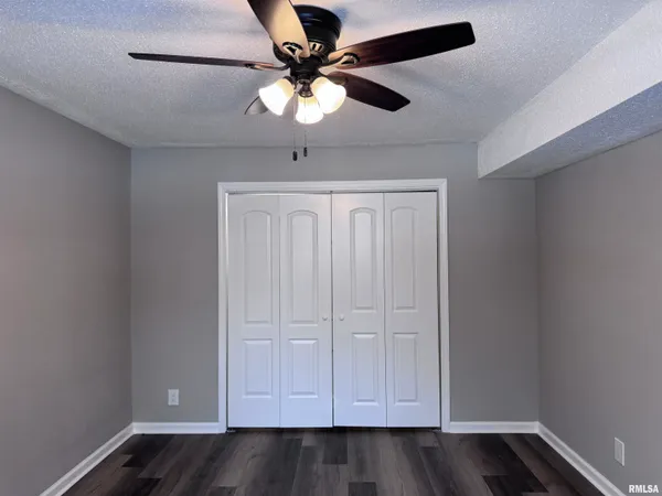 $219,000 | 3050 East Fulton Avenue, Decatur, IL 62521