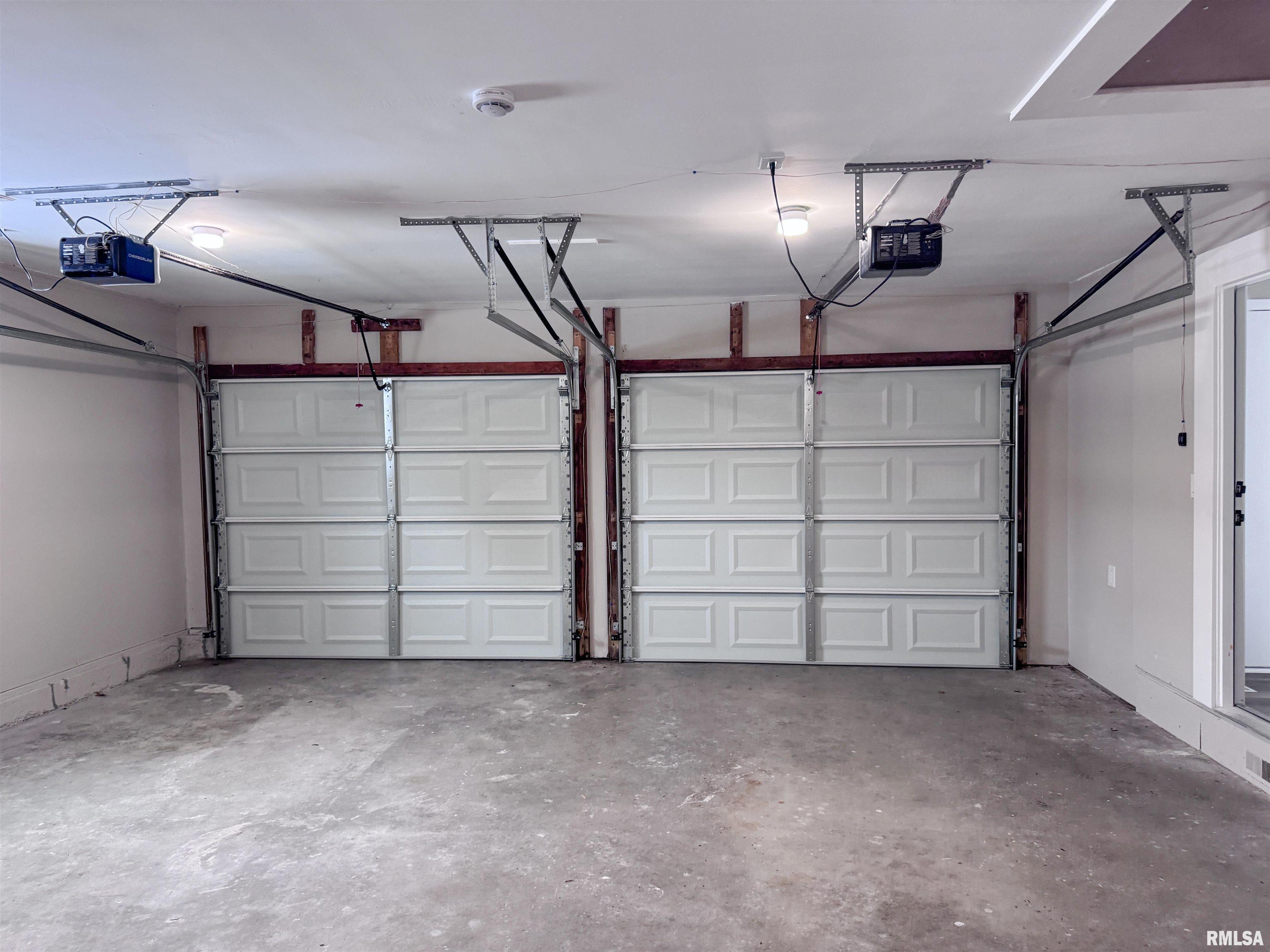 3050 East Fulton Avenue Decatur, IL 62521 - Photo 32 of 36