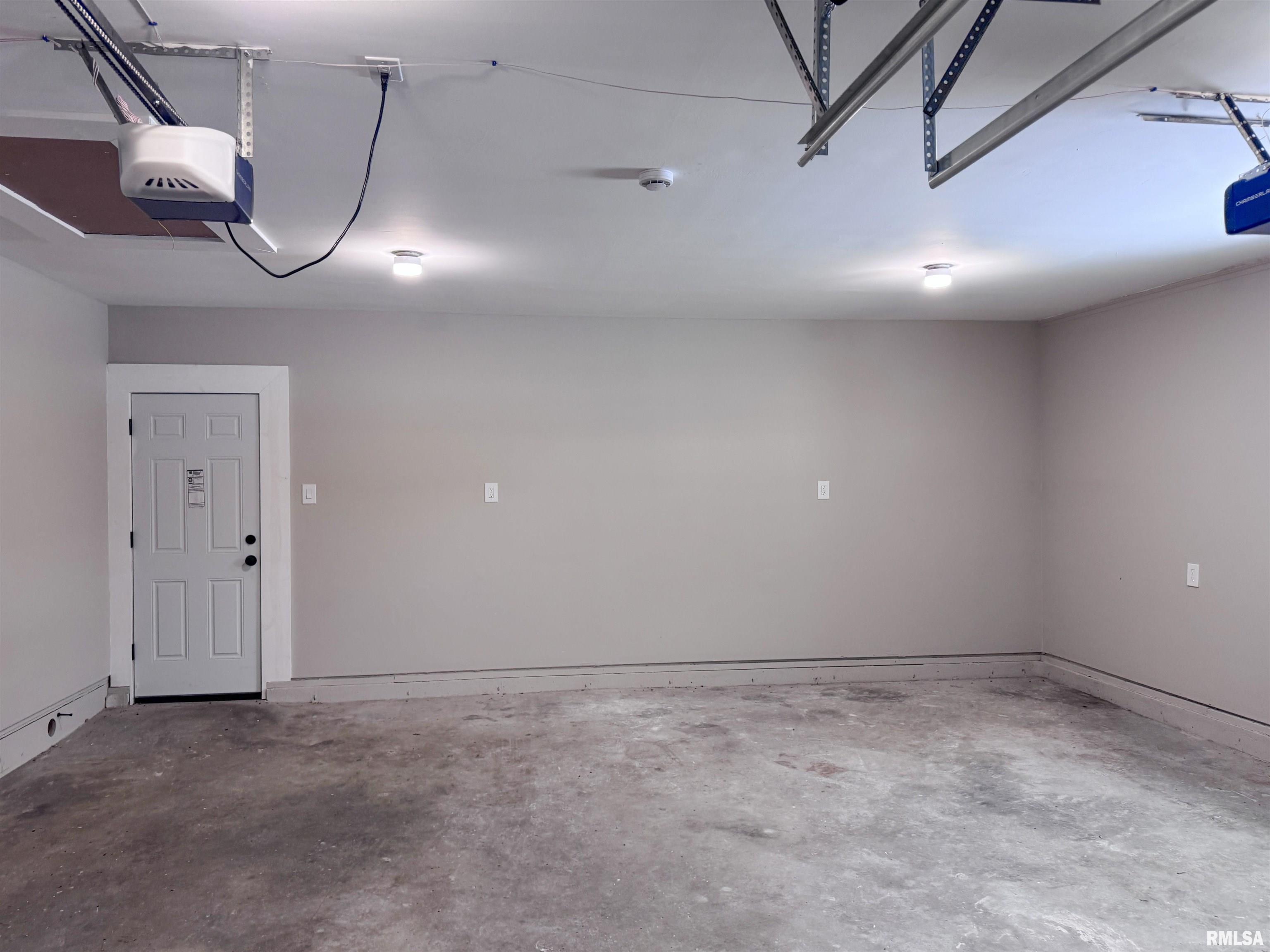 3050 East Fulton Avenue Decatur, IL 62521 - Photo 33 of 36