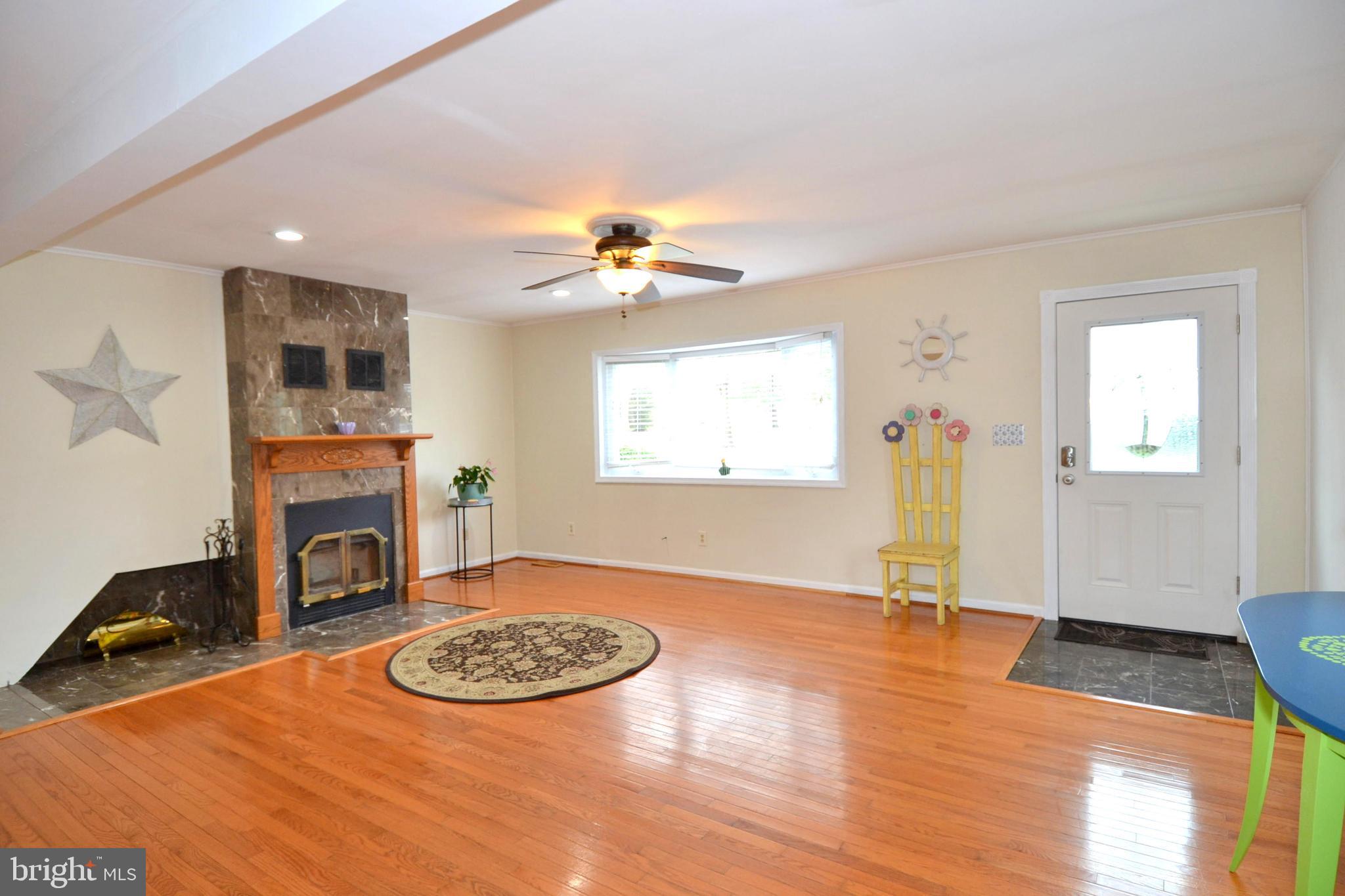 40388 Duke Road Mechanicsville, MD 20659 - Photo 2 of 32 Living Room w/Wood FP